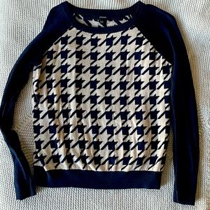 Navy and cream houndstooth sweater